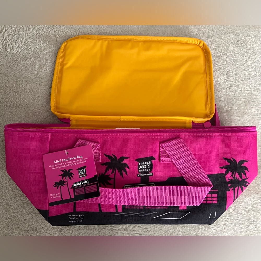 Trader Joe’s Mini Insulated bag in pink - Picture 2 of 2